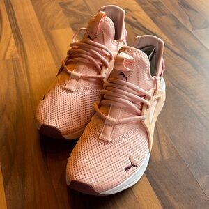 Puma Women's Soft Pink Sneakers NIB